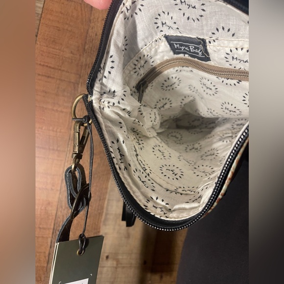 LIKE NEW MYRA Genuine Leather & Natural Cowhide On Shoulder/ Cross Body bag - Picture 6 of 7